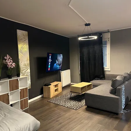Claudel Netflix Saint Quentin En Yvelines Montigny-le-Bretonneux